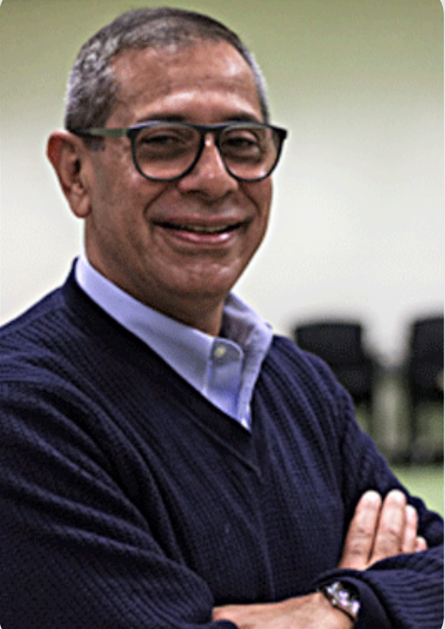 Dr. Salvador Fernandez